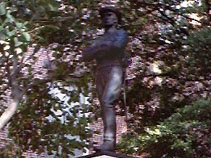 Bronze statue of Confederate officer