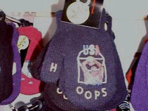 Toddler mitten saying 'USA Hoops' 